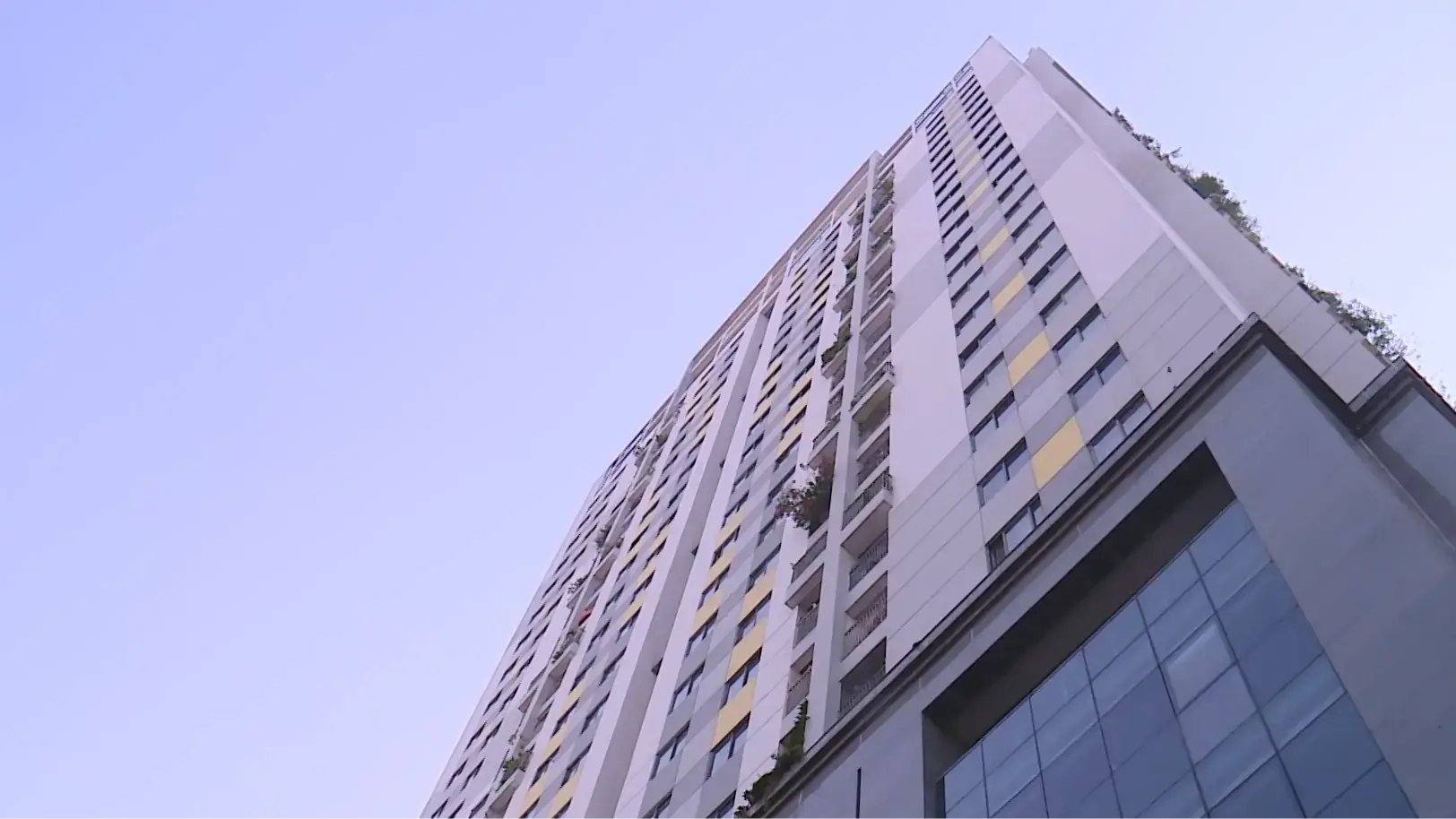 Vén màn chiêu trò 'suất ngoại giao' nhà ở xã hội